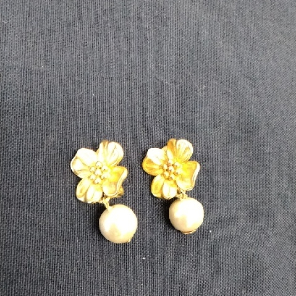 Gold Flower Pearl Drop Earrings - Women Jewelry